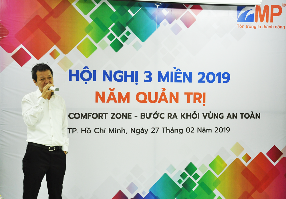 Ông Nguyễn Việt Trung - TGĐ Công Ty TNHH Minh Phúc khai mạc hội nghị. Ảnh MPTelecom